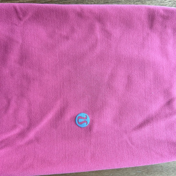 Lululemon salmon pink Leggings - Picture 3 of 14